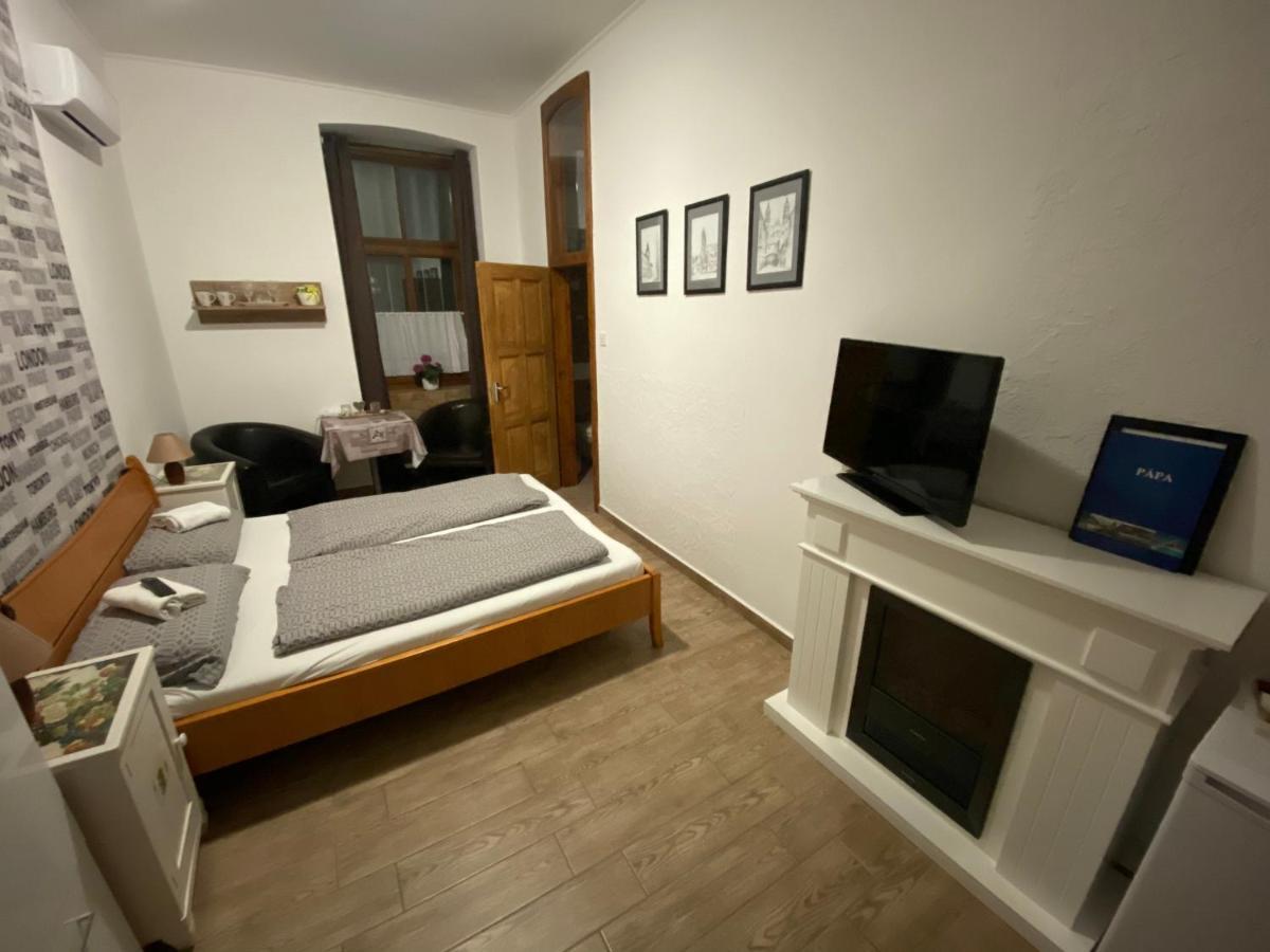 Anna Apartman Pápa Exteriér fotografie